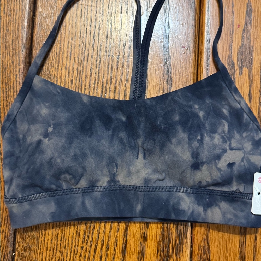 Lululemon Flow Y Bra Nulu Size 2 Black Tie Dye
